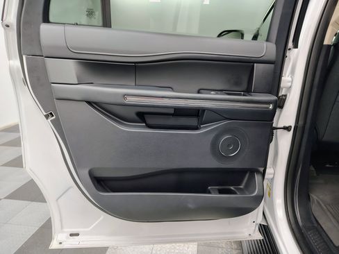 Used 2024 Ford Expedition Max XLT image 29