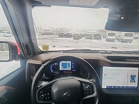 Used 2023 Ford Bronco Outer Banks image 2