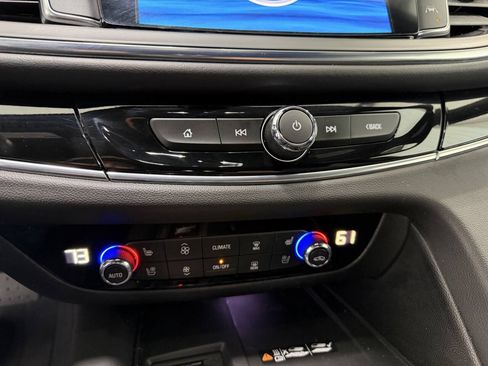 Used 2023 Buick Enclave Avenir AWD/4WD image 12