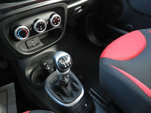 Used 2014 FIAT 500L Pop image 20