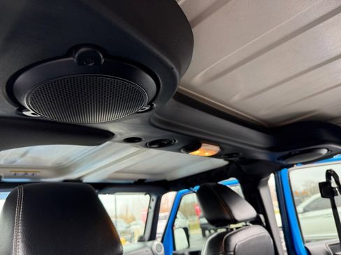 Used 2014 Jeep Wrangler Unlimited Rubicon w/ Dual Top Group image 33