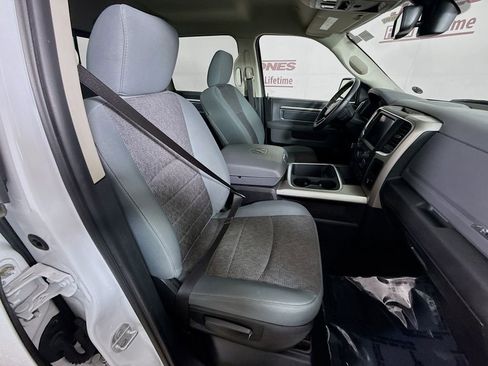 Used 2018 RAM 1500 Big Horn image 31