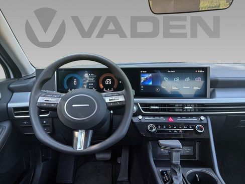 New 2025 Hyundai Sonata SE image 3