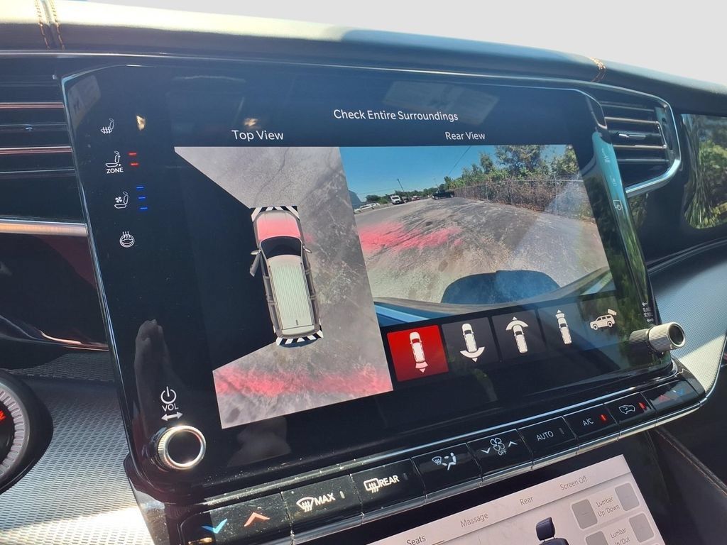 Used 2023 Jeep Grand Wagoneer L Series III w/ Rear Seat Video Group 1 AWD/4WD image 11