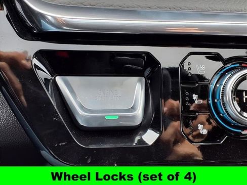 New 2026 GMC Sierra 1500 Denali w/ Denali Reserve Package image 14