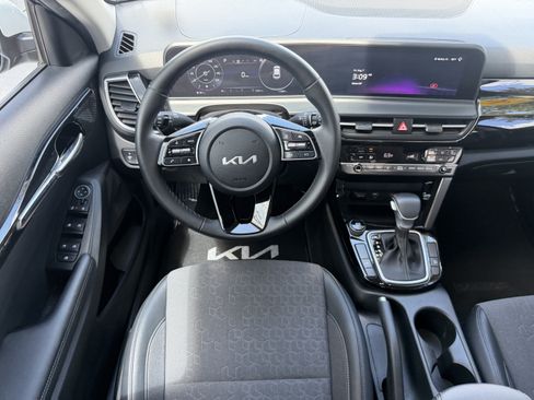 Certified 2024 Kia Seltos S FWD image 14