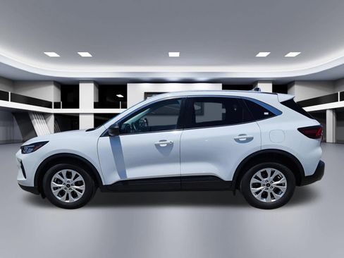 Used 2024 Ford Escape Active FWD image 3