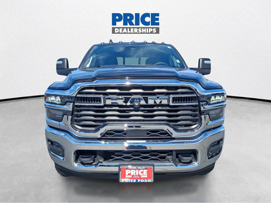 Used 2025 RAM 3500 Big Horn AWD/4WD image 4