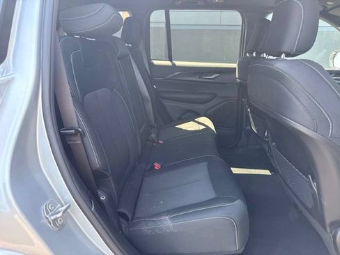Used 2025 Jeep Grand Cherokee Laredo X w/ Luxury Tech Group I RWD image 11