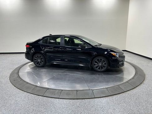 Used 2025 Toyota Corolla SE FWD image 6