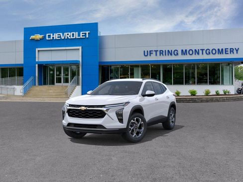 New 2026 Chevrolet Trax LT w/ LT Convenience Package FWD image 8