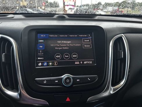 Used 2021 Chevrolet Equinox LT image 10