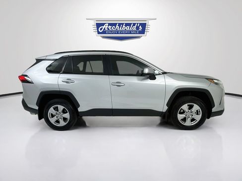 Used 2025 Toyota RAV4 XLE w/ Convenience Package AWD/4WD image 9