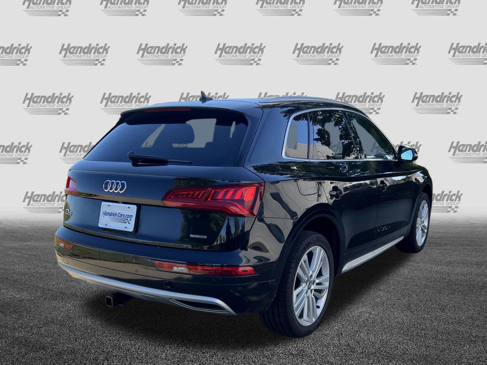 Used 2020 Audi Q5 2.0T Premium Plus w/ Premium Plus Package AWD/4WD image 11