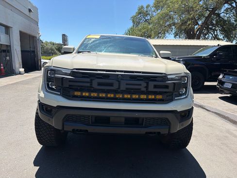 Used 2025 Ford Ranger Raptor AWD/4WD image 2