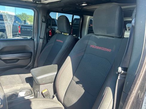 Used 2018 Jeep Wrangler Unlimited Rubicon AWD/4WD image 14