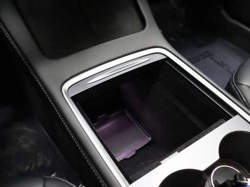 Used 2023 Tesla Model 3 Standard Range image 41