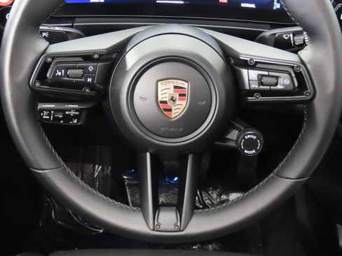 Used 2025 Porsche Macan 4 Electric w/ Premium Package AWD/4WD image 19