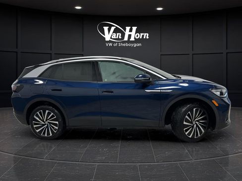 Used 2023 Volkswagen ID.4 Pro S Plus image 2