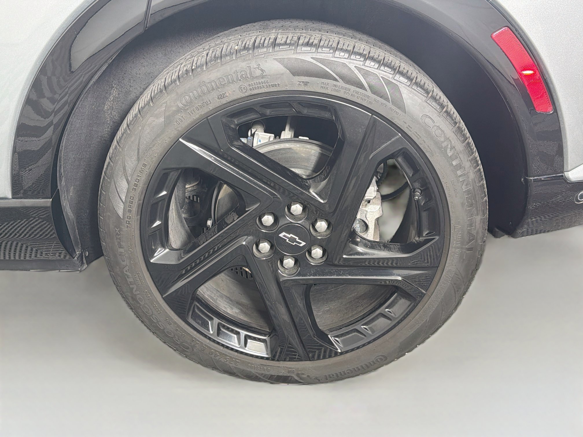 Used 2024 Chevrolet Equinox EV RS FWD image 11