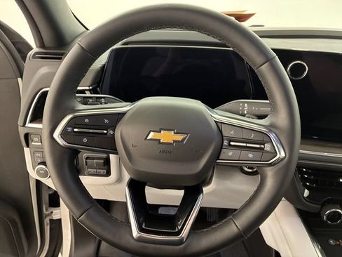 Certified 2025 Chevrolet Suburban Premier AWD/4WD image 22