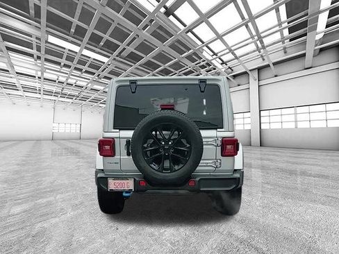 Used 2023 Jeep Wrangler Unlimited Sahara w/ Cold Weather Group image 4