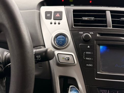 Used 2012 Toyota Prius V Five image 28