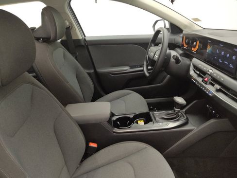 Used 2025 Kia K4 FWD image 21