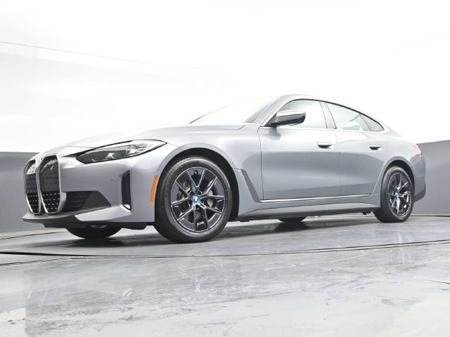 Certified 2024 BMW i4 eDrive35 w/ Premium Package RWD image 38