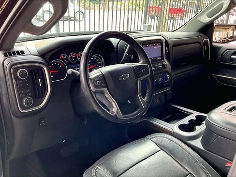 Used 2020 Chevrolet Silverado 1500 LT Trail Boss w/ Midnight Edition image 17