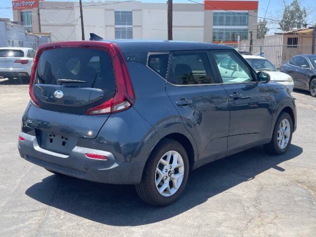 Used 2020 Kia Soul S FWD image 3