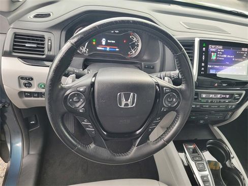 Used 2016 Honda Pilot Touring image 30