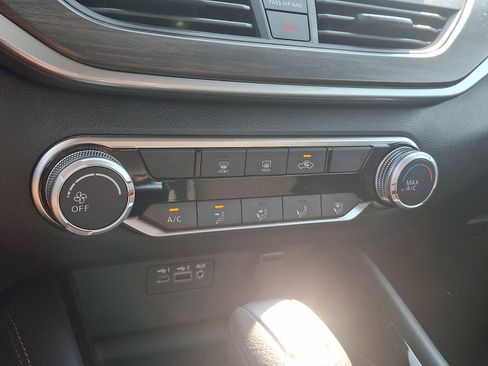 Certified 2023 Nissan Altima 2.5 SV AWD/4WD image 16