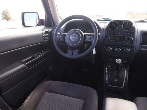 Used 2016 Jeep Patriot Sport w/ Power Value Group image 18