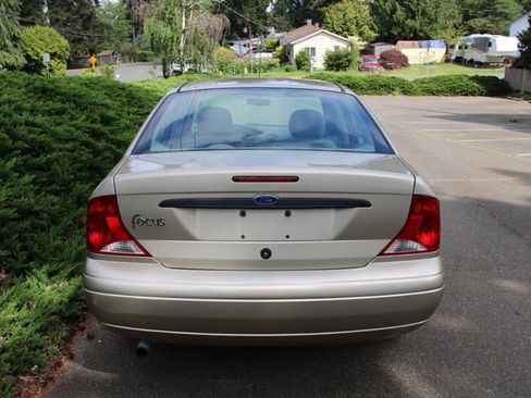 Used 2001 Ford Focus LX FWD image 10