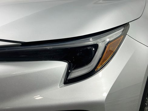 Used 2023 Toyota Corolla SE FWD image 12
