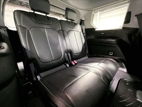 Used 2022 Jeep Grand Cherokee L Limited image 37