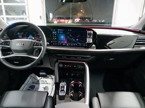 Used 2025 Audi Q5 Premium Plus image 9