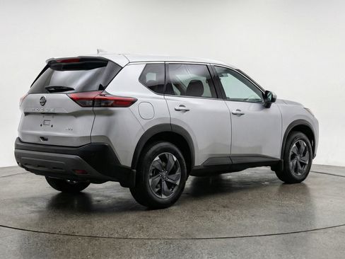 Used 2025 Nissan Rogue SV image 9