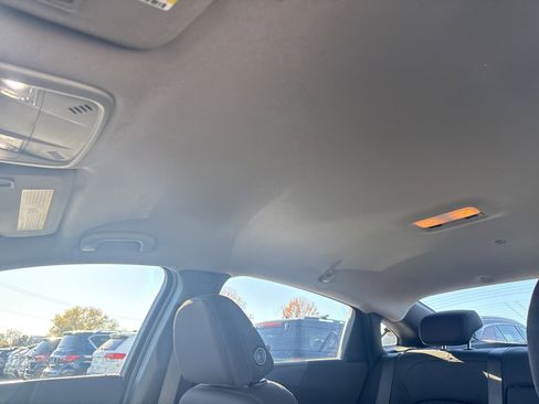 Used 2023 Chevrolet Malibu LT image 30