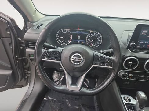 Used 2021 Nissan Sentra SV FWD image 12