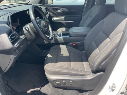 Used 2024 Chevrolet Traverse LT AWD/4WD image 10