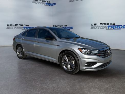 Used 2020 Volkswagen Jetta R-Line image 3