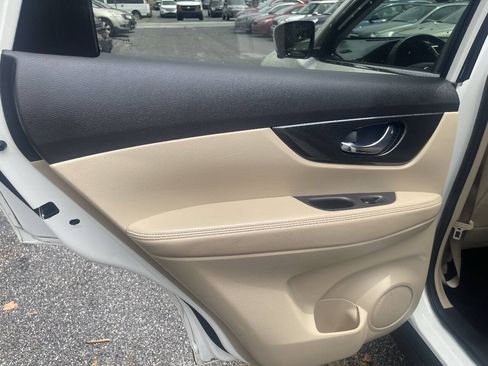 Used 2016 Nissan Rogue SL w/ SL Premium Package AWD/4WD image 21