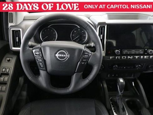 New 2025 Nissan Frontier SV w/ SV Convenience Package image 13