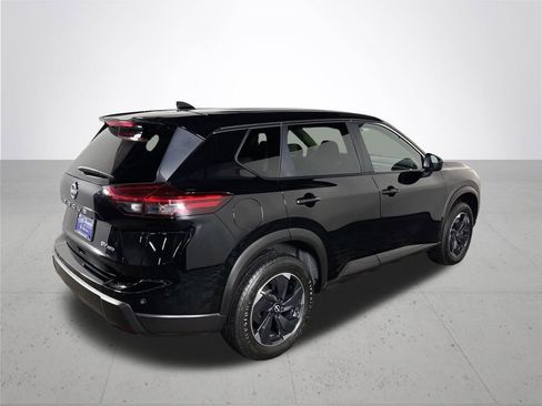 Used 2024 Nissan Rogue SV image 6