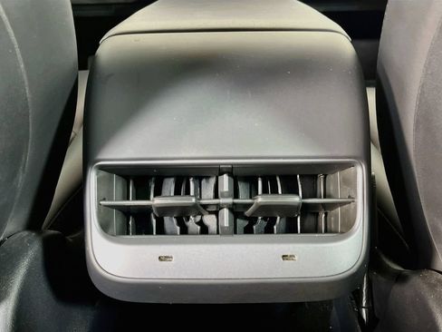 Used 2023 Tesla Model 3 Standard Range RWD image 29