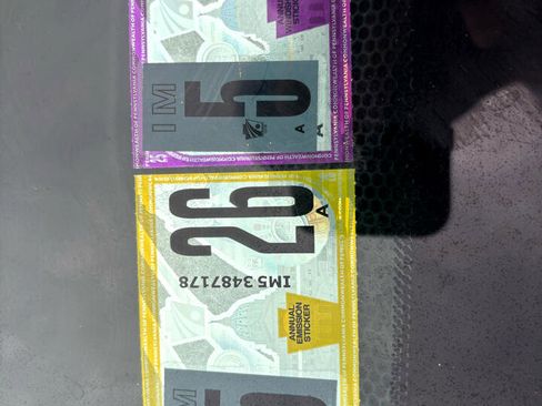 Used 2017 Jeep Cherokee Latitude w/ Comfort & Sound Group image 18