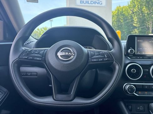 Used 2025 Nissan Sentra S FWD image 18