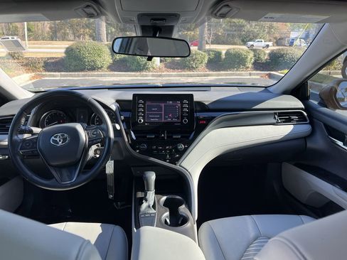 Used 2022 Toyota Camry SE image 29